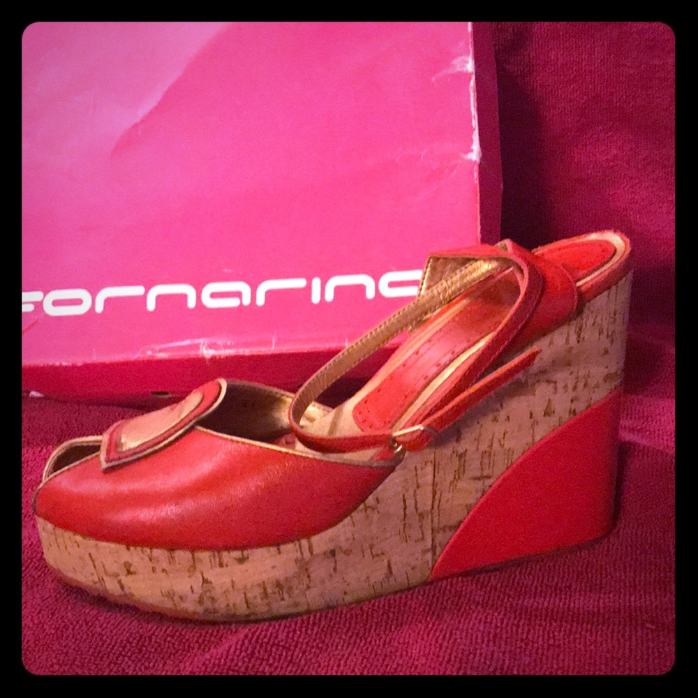 Fornarina red and gold leather heart platforms